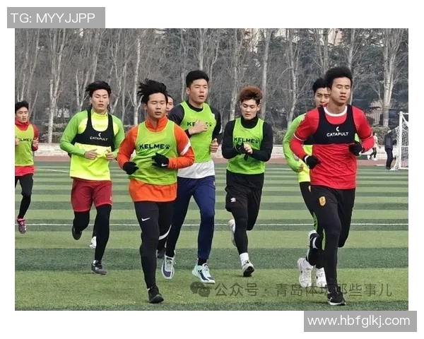 青岛金沙滩足球明星闪耀赛场展现青春活力与团队精神