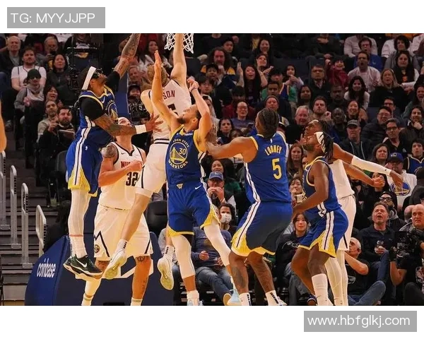 季后赛激战勇士对决掘金第三场精彩回顾与分析 季后赛激战勇士对决掘金第三场精彩回顾与分析