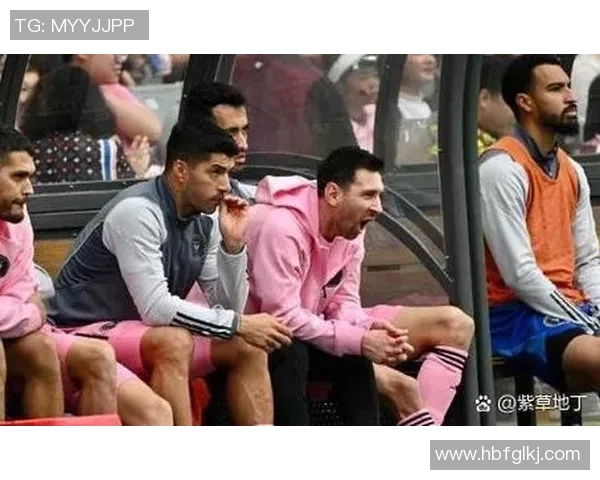 梅西香港行引发球迷热潮亲密互动尽显足球巨星魅力